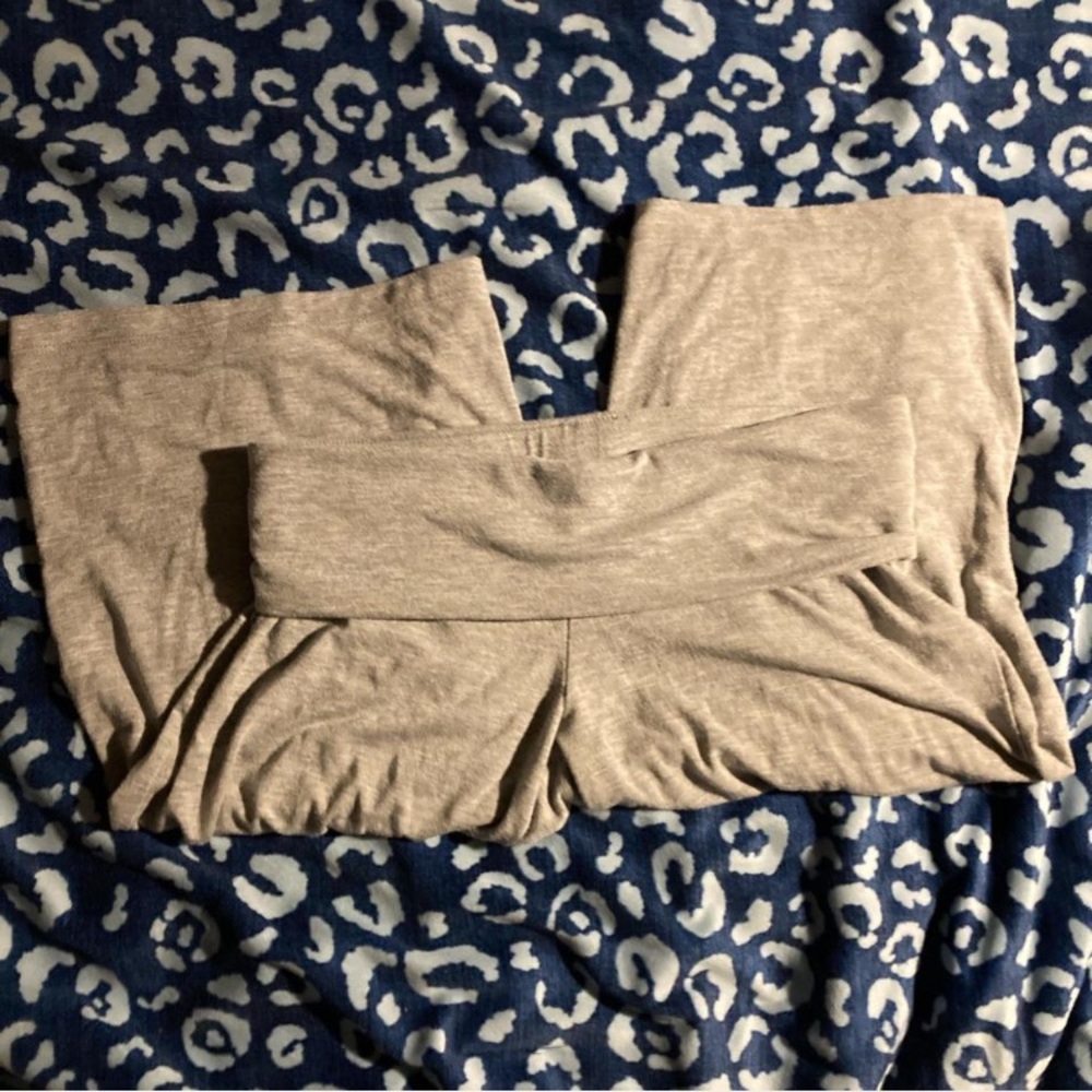 Gray fold over capris